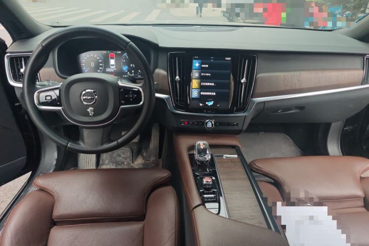 Used Volvo S90 2021 B5 Zhiyuan Luxury Edition Center Console