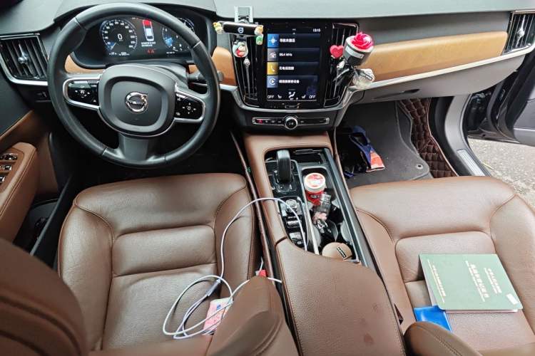 Used Volvo S90 2021 B5 Zhiyi Luxury Edition Center Console