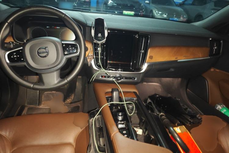 Used Volvo S90 2021 B5 Zhiyi Luxury Edition Center Console