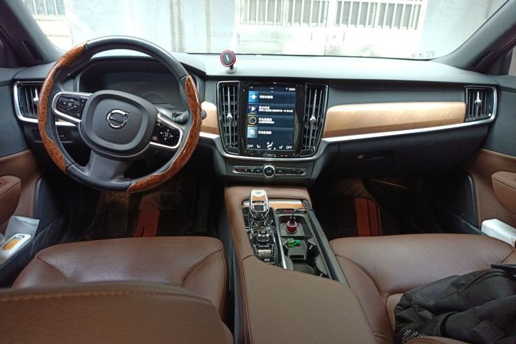 Used Volvo S90 2021 B5 Zhiyi Luxury Edition Center Console