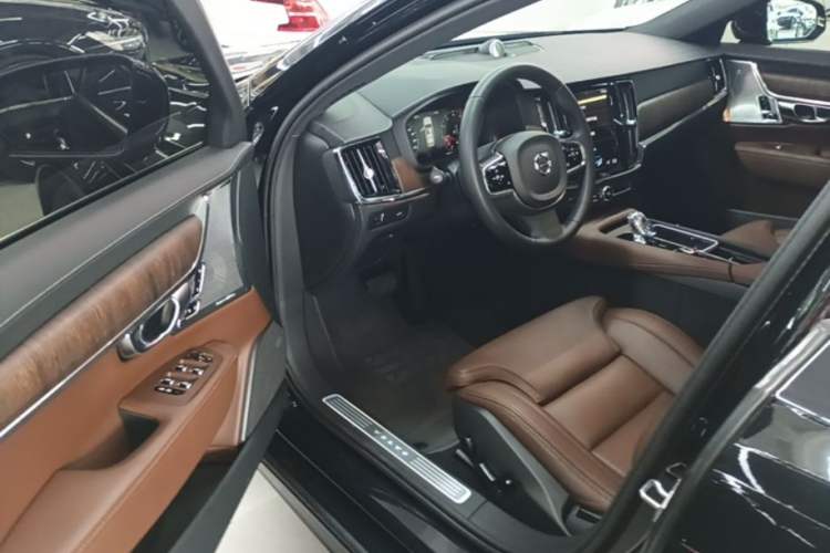 Used Volvo S90 2021 B5 Luxury Smart Edition Driver Seat