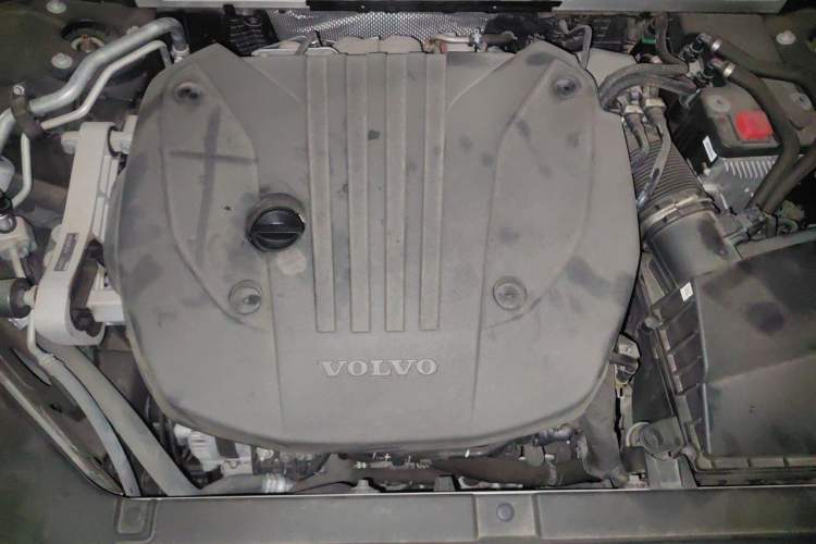 Used Volvo S90 2021 B5 Zhiyi Luxury Edition Engine Bay