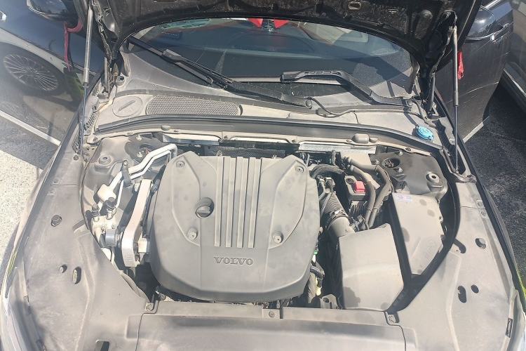 Used Volvo S90 2021 B5 Zhiyi Luxury Edition Engine Bay