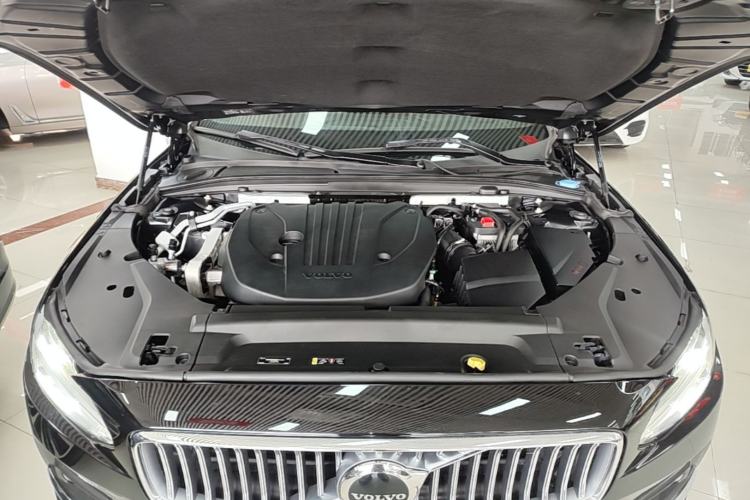 Used Volvo S90 2021 B5 Zhiyi Luxury Edition Engine Bay