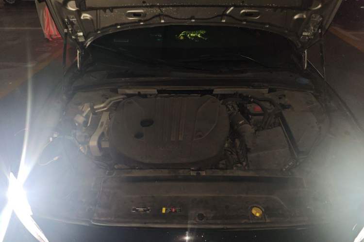 Used Volvo S90 2021 B5 Zhiyi Luxury Edition Engine Bay