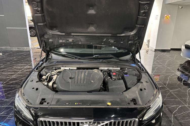 Used Volvo S90 2021 B5 Zhiyi Luxury Edition Engine Bay