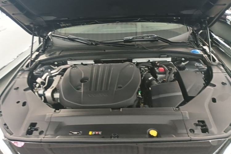 Used Volvo S90 2021 B5 Luxury Smart Edition Engine Bay