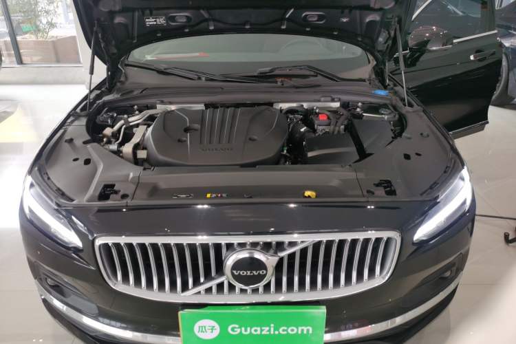 Used Volvo S90 2021 B5 Zhiyi Luxury Edition Engine Bay