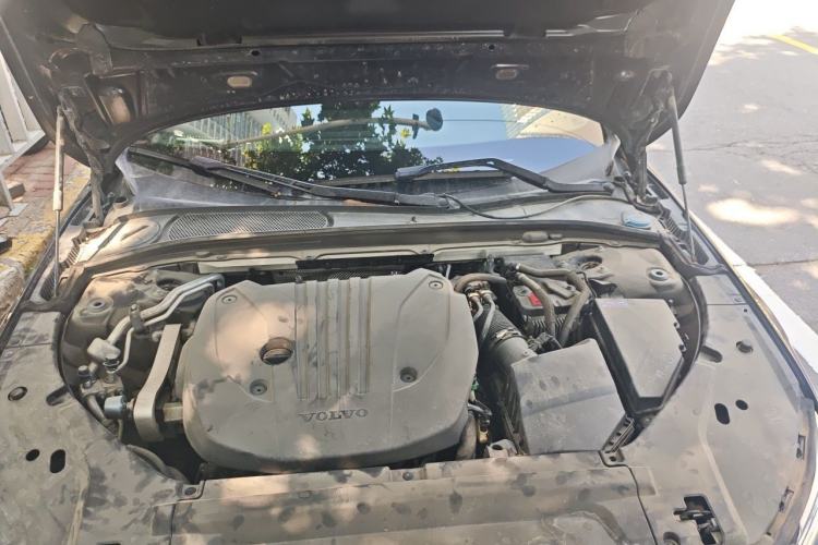 Used Volvo S90 2021 B5 Luxury Smart Edition Engine Bay