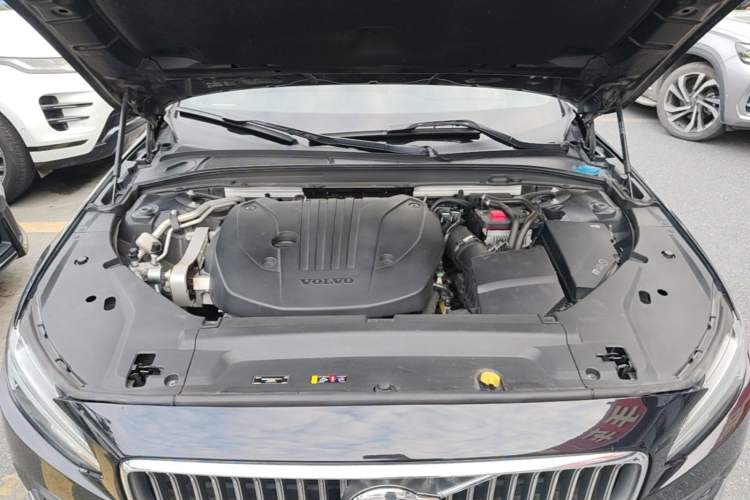 Used Volvo S90 2021 B5 Zhiyi Luxury Edition Engine Bay