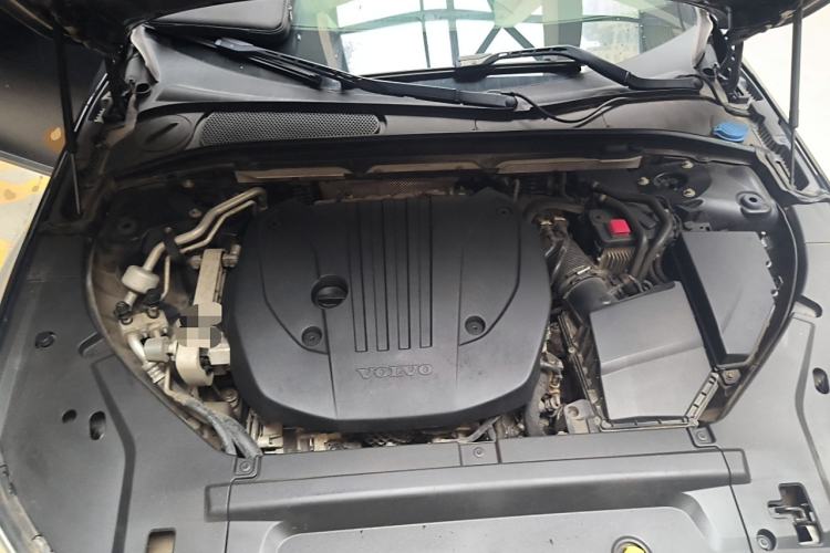 Used Volvo S90 2021 B5 Zhiyi Luxury Edition Engine Bay