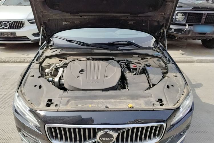 Used Volvo S90 2021 B5 Zhiyi Luxury Edition Engine Bay