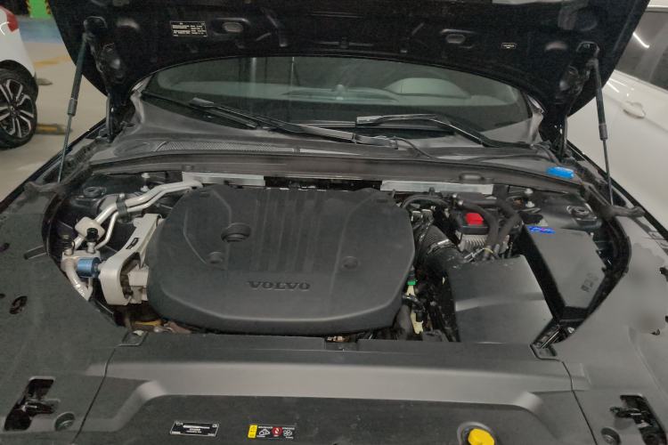 Used Volvo S90 2021 B5 Luxury Smart Edition Engine Bay