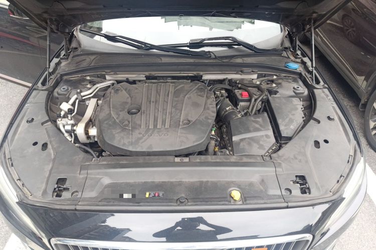 Used Volvo S90 2021 B5 Zhiyi Luxury Edition Engine Bay