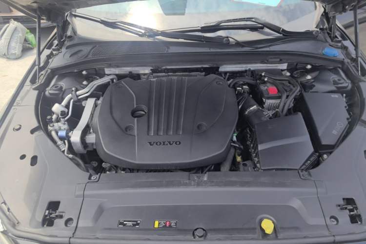 Used Volvo S90 2021 B5 Zhiyi Luxury Edition Engine Bay