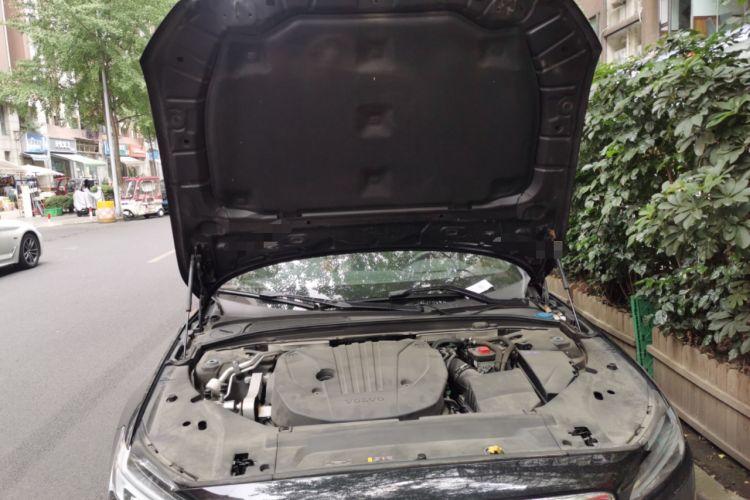 Used Volvo S90 2021 B5 Zhiyi Luxury Edition Engine Bay