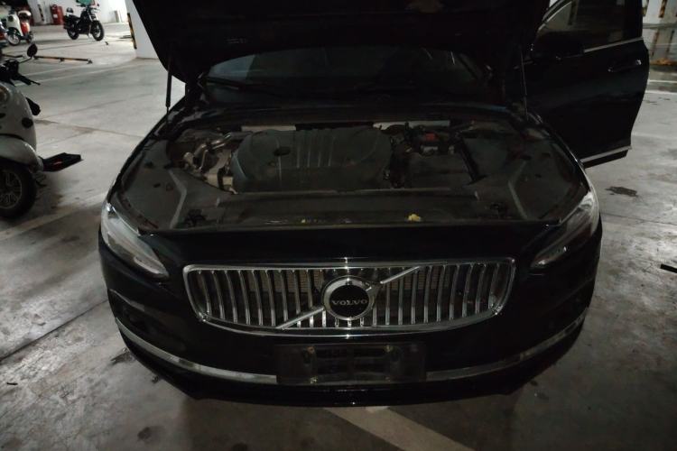 Used Volvo S90 2021 B5 Zhiyi Luxury Edition Engine Bay