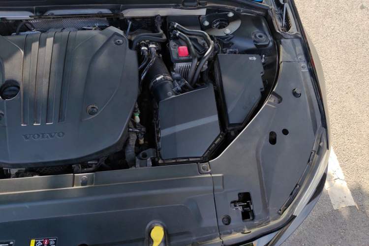 Used Volvo S90 2021 B5 Zhiyi Luxury Edition Engine Bay Left