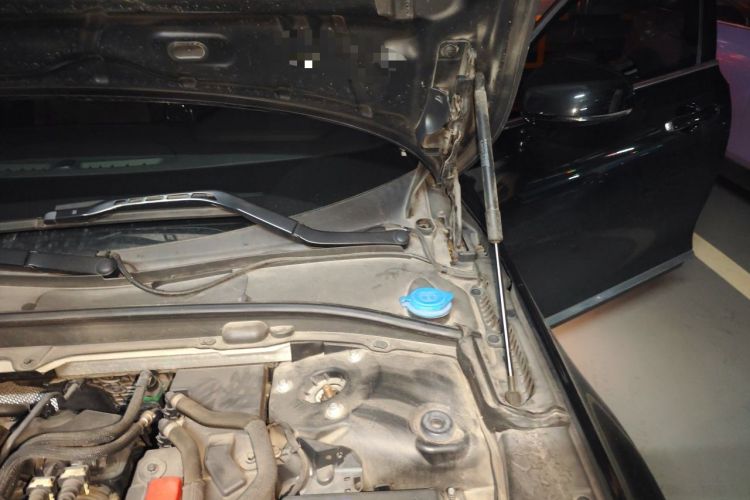 Used Volvo S90 2021 B5 Zhiyi Luxury Edition Engine Bay Left