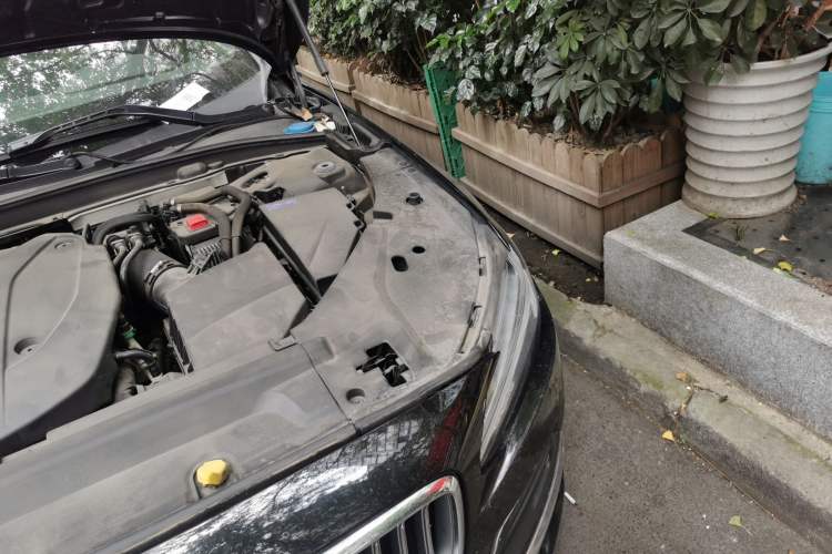 Used Volvo S90 2021 B5 Zhiyi Luxury Edition Engine Bay Left