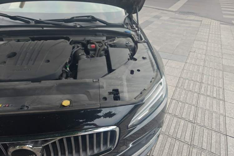 Used Volvo S90 2021 B5 Zhiyuan Luxury Edition Engine Bay Left
