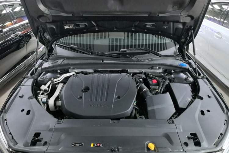 Used Volvo S90 2021 B5 Zhiyi Luxury Edition Engine Bay