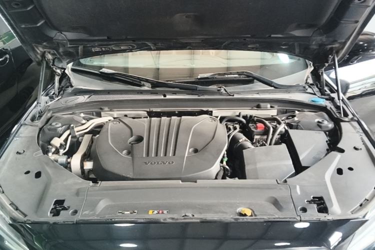 Used Volvo S90 2021 B5 Zhiyi Luxury Edition Engine Bay
