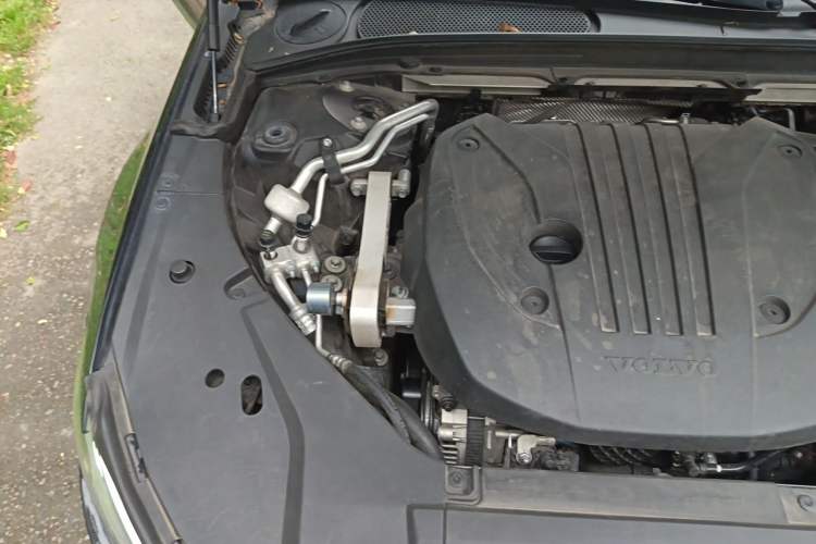 Used Volvo S90 2021 B5 Zhiyuan Luxury Edition Engine Bay Right