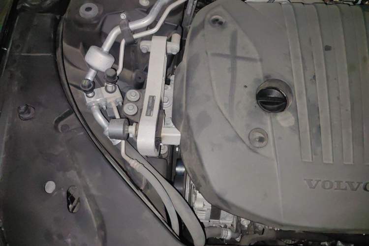 Used Volvo S90 2021 B5 Zhiyi Luxury Edition Engine Bay Right