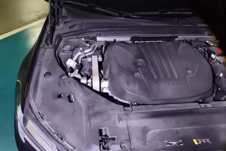 Used Volvo S90 2021 B5 Luxury Smart Edition Engine Bay Right