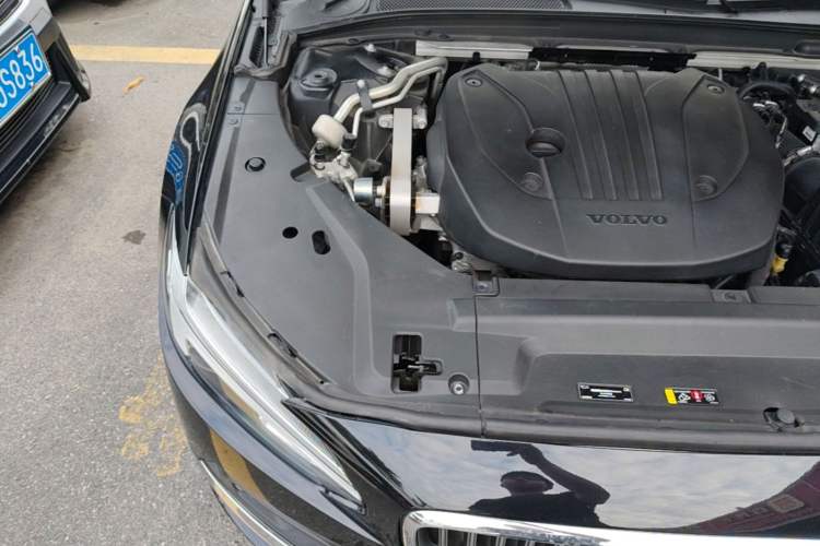 Used Volvo S90 2021 B5 Zhiyi Luxury Edition Engine Bay Right