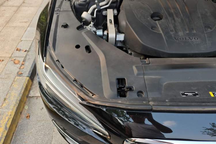 Used Volvo S90 2021 B5 Zhiyuan Luxury Edition Engine Bay Right