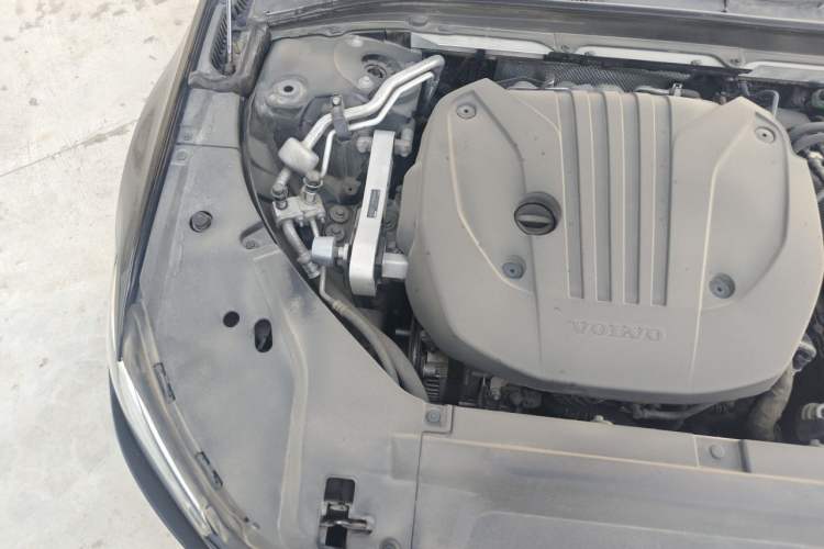 Used Volvo S90 2021 B5 Zhiyi Luxury Edition Engine Bay Right