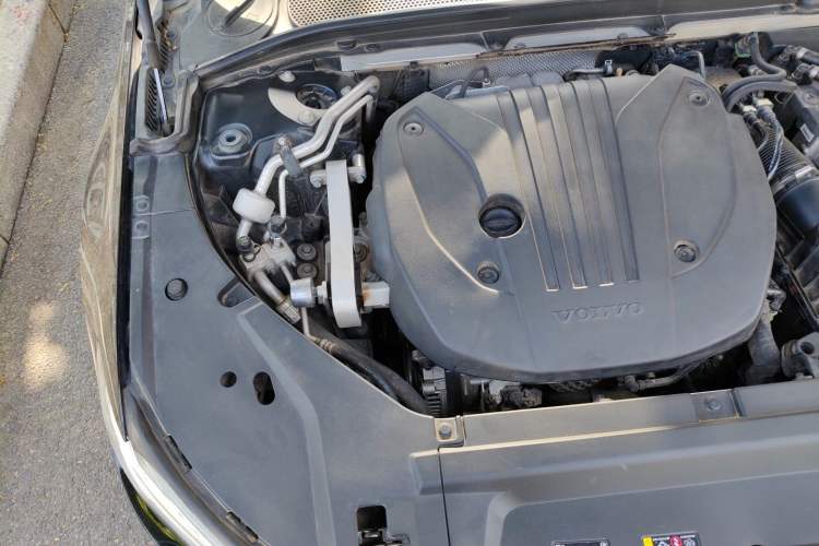 Used Volvo S90 2021 B5 Zhiyi Luxury Edition Engine Bay Right