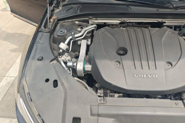 Used Volvo S90 2021 B5 Zhiyuan Luxury Edition Engine Bay Right