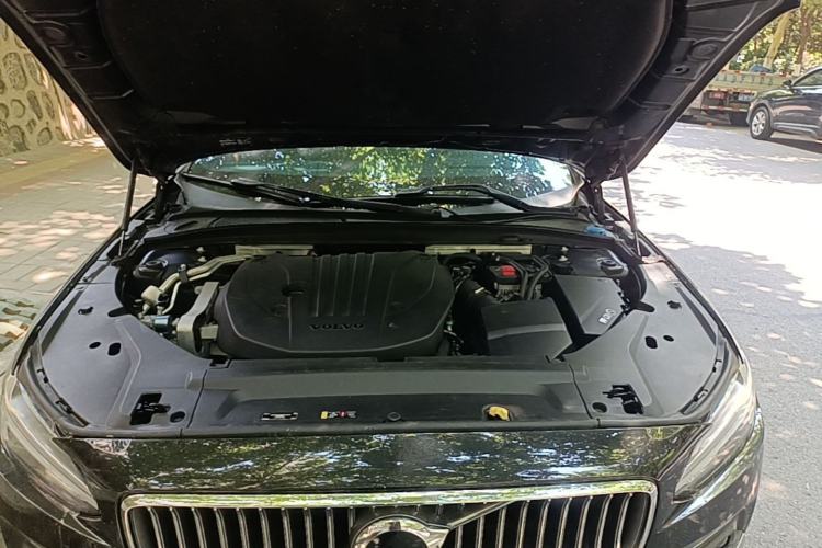 Used Volvo S90 2021 B5 Zhiyi Luxury Edition Engine Bay