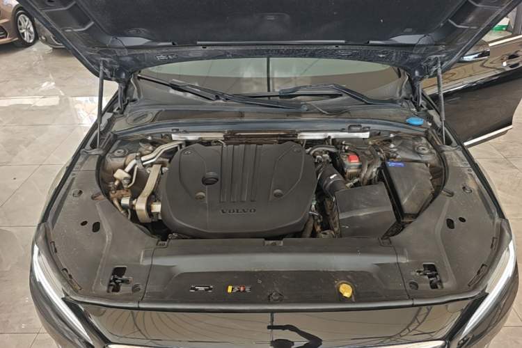 Used Volvo S90 2021 B5 Zhiyi Luxury Edition Engine Bay