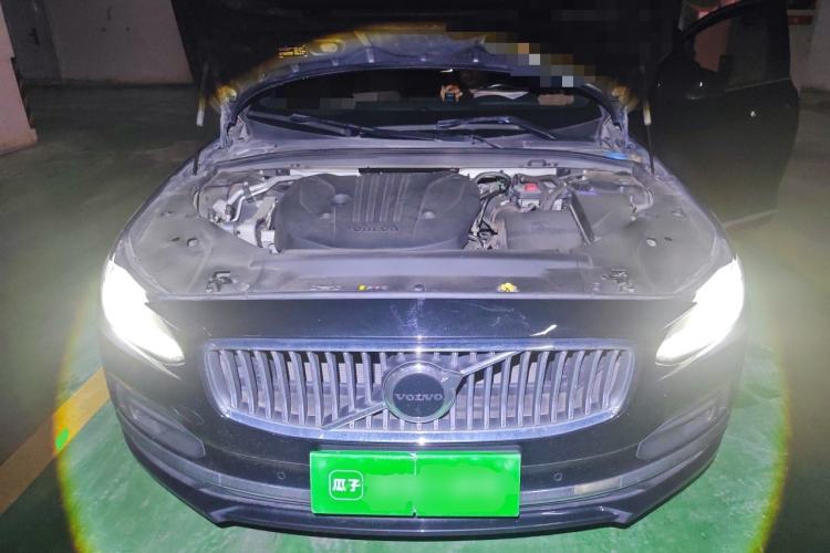 Used Volvo S90 2021 B5 Zhiyi Luxury Edition Engine Bay