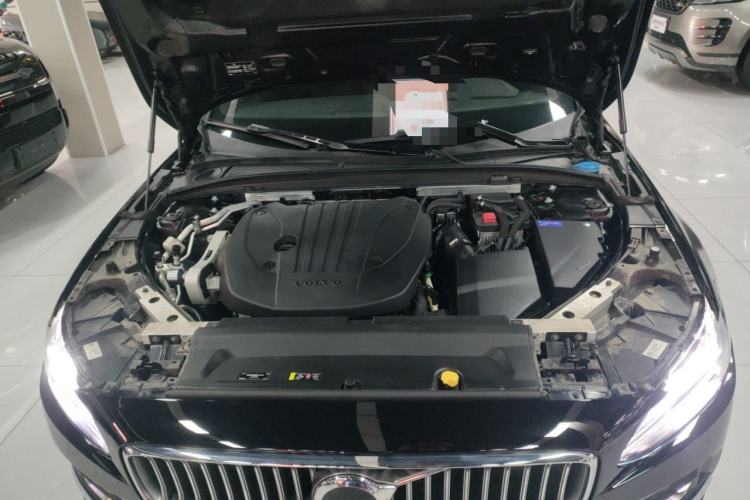 Used Volvo S90 2021 B5 Zhiyi Luxury Edition Engine Bay