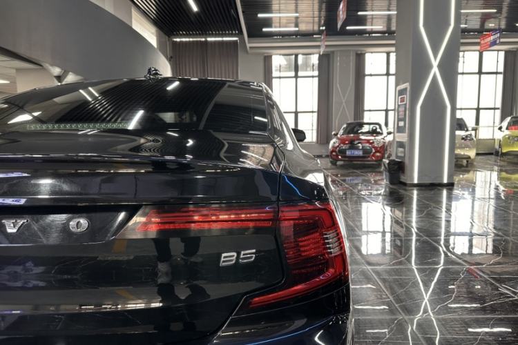 Used Volvo S90 2021 B5 Zhiyi Luxury Edition Exterior 1