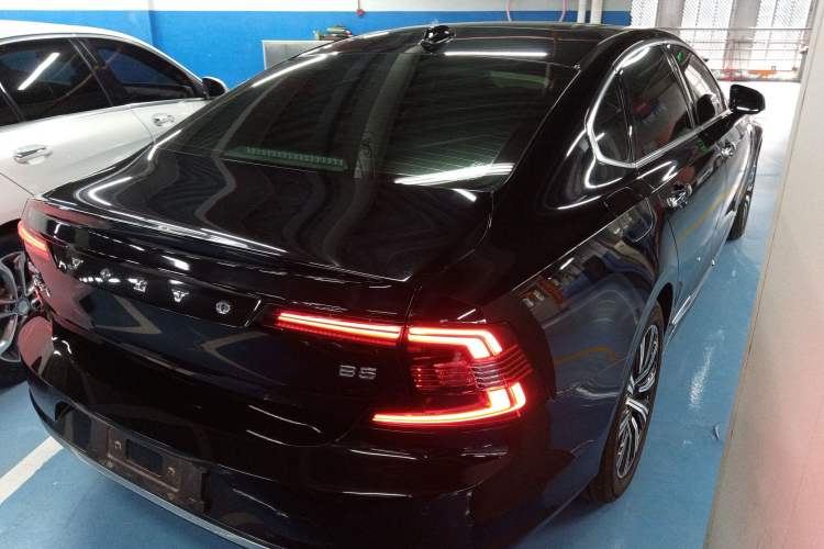 Used Volvo S90 2021 B5 Zhiyuan Luxury Edition Exterior 5