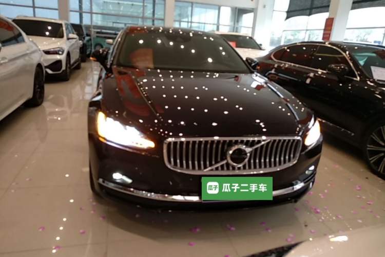Used Volvo S90 2021 B5 Zhiyuan Luxury Edition Front