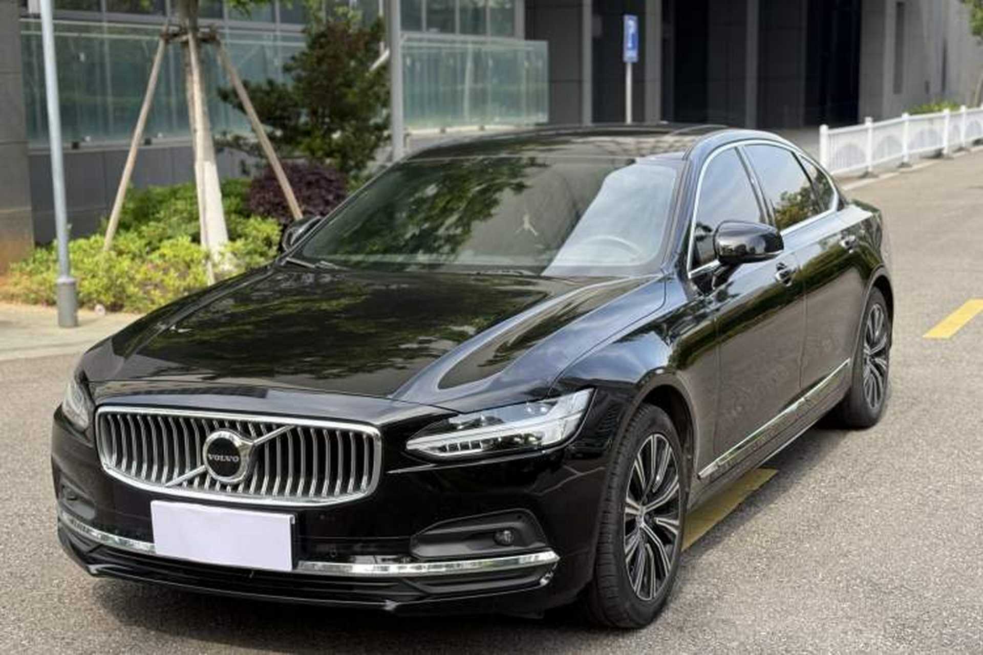 Used Volvo S90 2021 B5 Zhiyi Luxury Edition Front Left 45 Deg