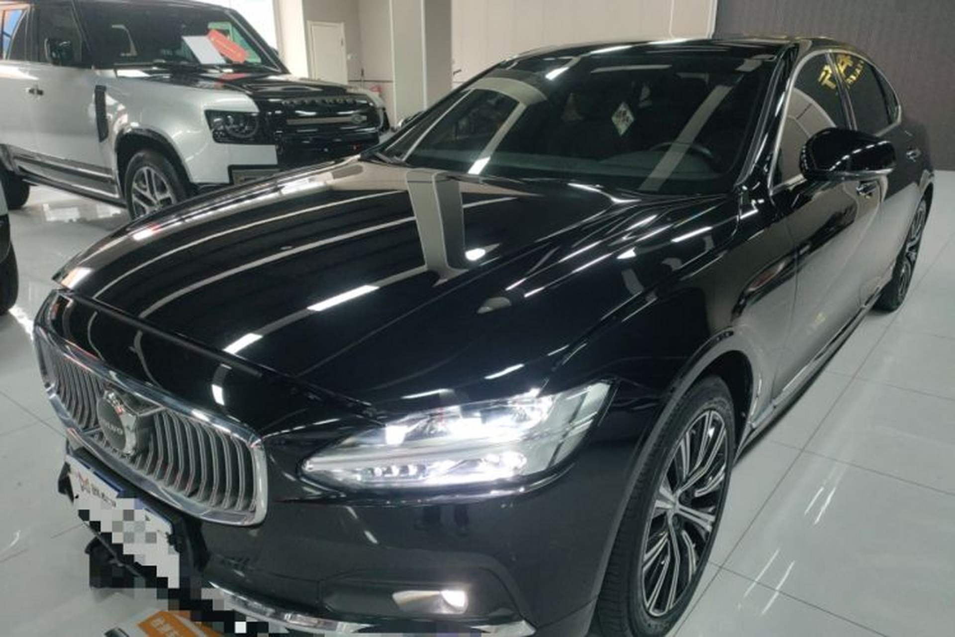 Used Volvo S90 2021 B5 Zhiyi Luxury Edition Front Left 45 Deg
