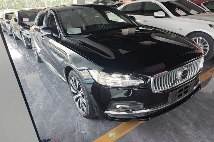 Used Volvo S90 2021 B5 Zhiyuan Luxury Edition Front Right 45 Deg