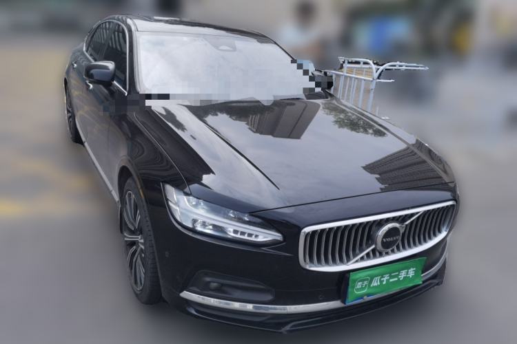 Used Volvo S90 2021 B5 Luxury Smart Edition Front Right 45 Deg