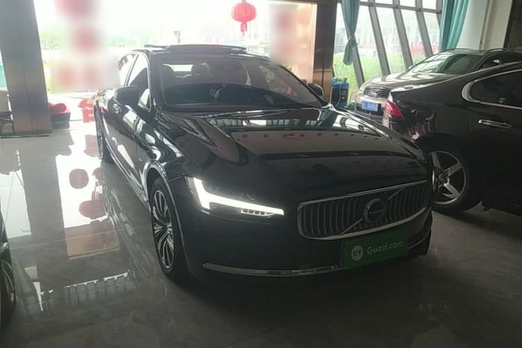 Used Volvo S90 2021 B5 Zhiyi Luxury Edition Front Right 45 Deg