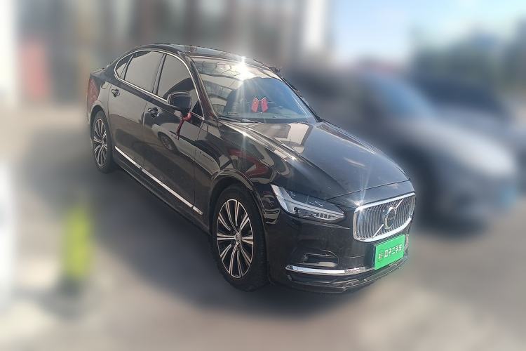 Used Volvo S90 2021 B5 Zhiyi Luxury Edition Front Right 45 Deg