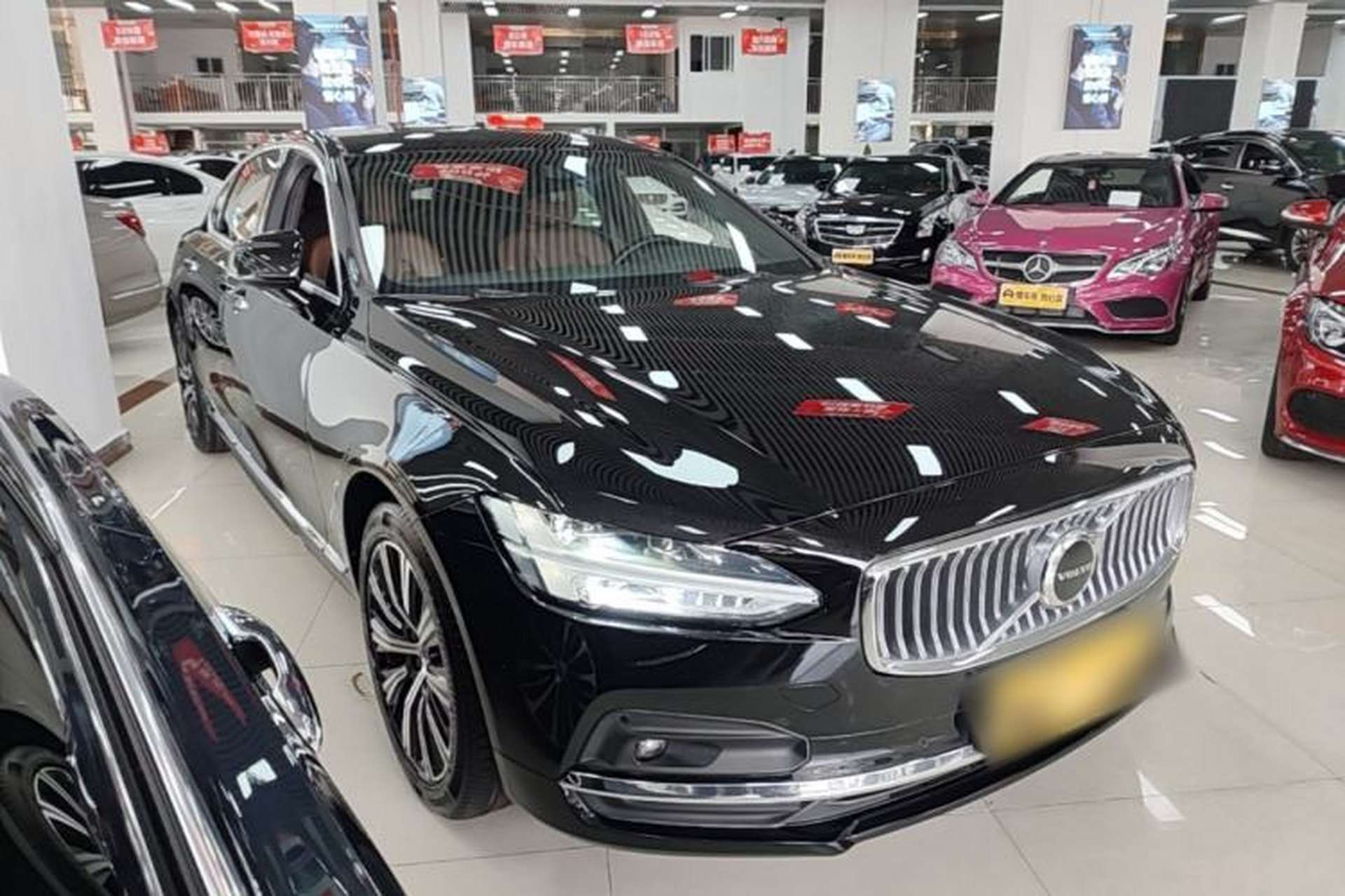 Used Volvo S90 2021 B5 Zhiyi Luxury Edition Front Right 45 Deg