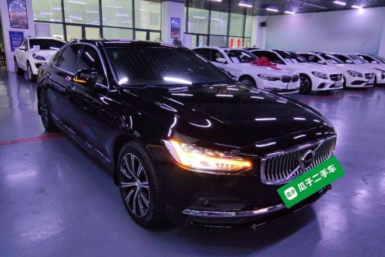 Used Volvo S90 2021 B5 Zhiyuan Luxury Edition Front Right 45 Deg